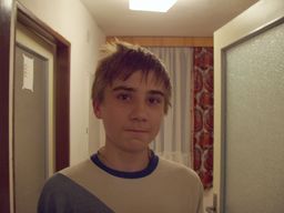 f2/F019-n.jpg